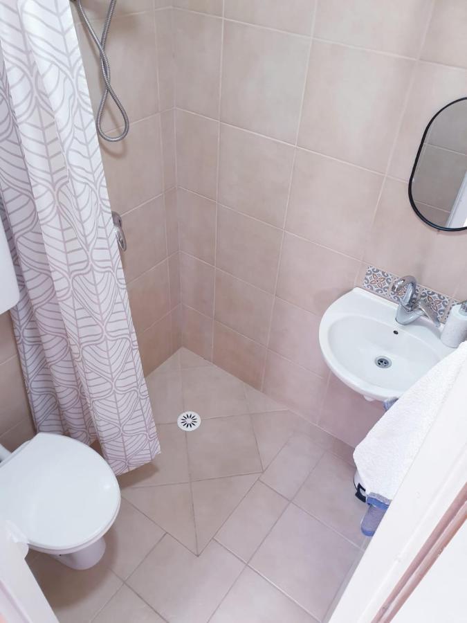 כרמונ'ס פטיו - Carmona'S Patio Apartment Eilat Ruang foto