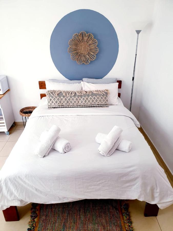 כרמונ'ס פטיו - Carmona'S Patio Apartment Eilat Ruang foto